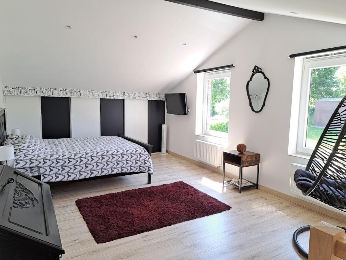 Gite Rural "L'Anseromia" Dinant Bagian luar foto